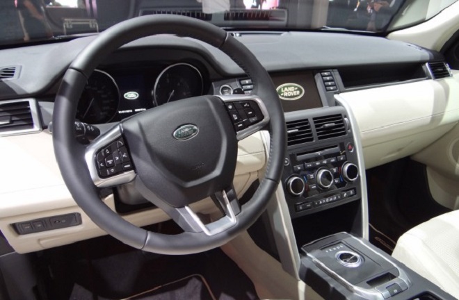 Land Rover Discovery Sport 2015